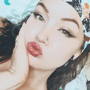 Meet your Posher, Ezarea